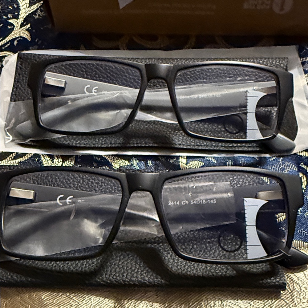 Black unisex Glasses Blue light blocking  +1.75 Readers with cases new 2 pair - Picture 4 of 6